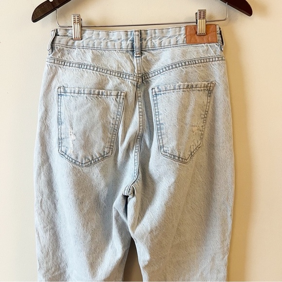 Zara Light Blue Wash High Rise Straight Leg Jeans Distressed Size 6 - Picture 6 of 7